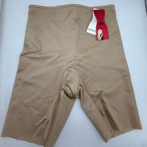 Spanx Simplicity Mid Thigh Shaper Shorts size Small $52